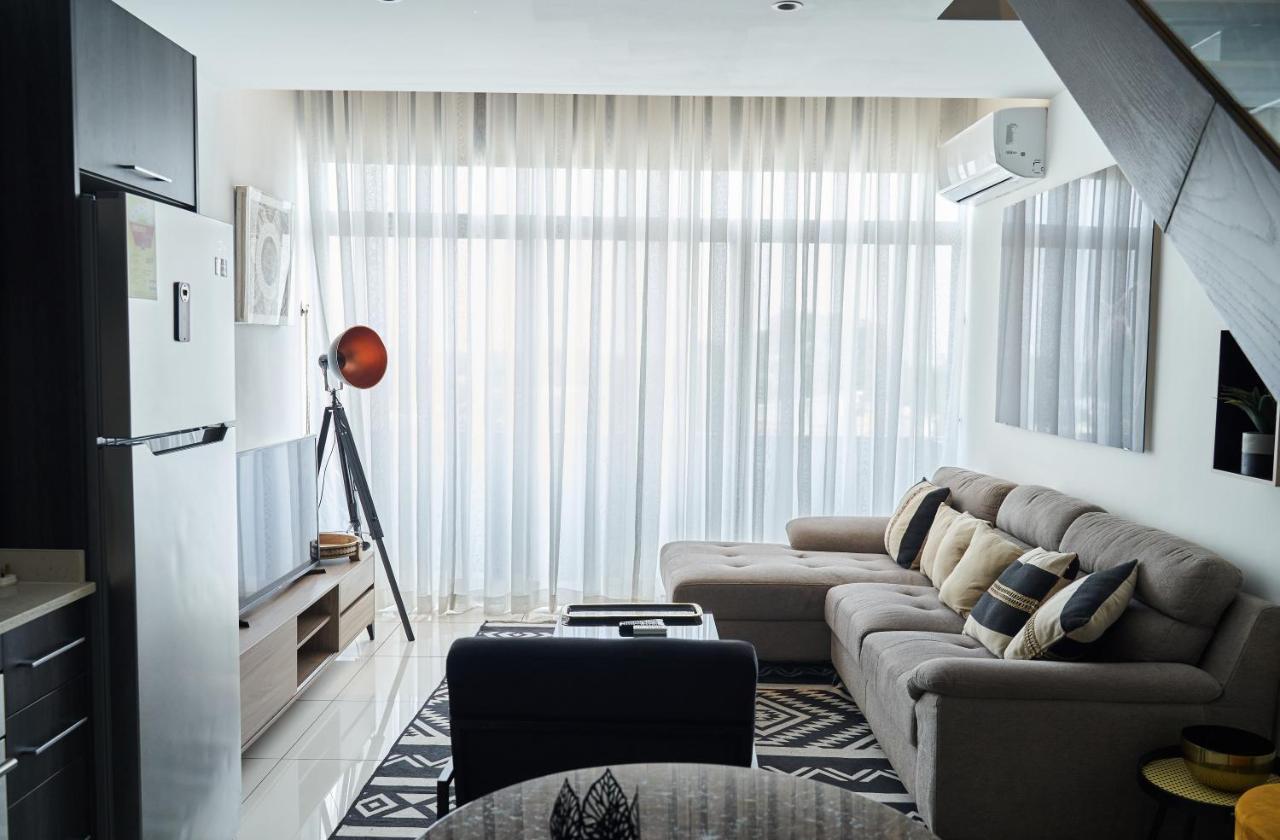דירות אקרה Embassy Gardens Deluxe מראה חיצוני תמונה